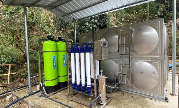 鼓鸣寨景区4吨超滤生活用水设备