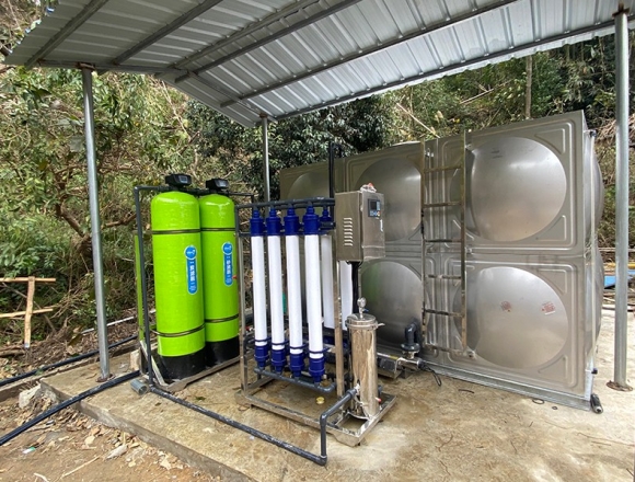 鼓鸣寨景区4吨超滤生活用水设备