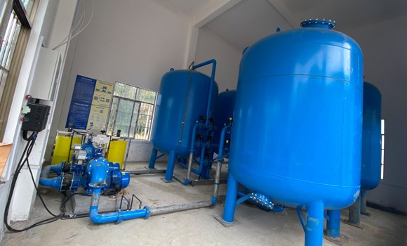 巴马县龙洪村50吨一体化净水设备